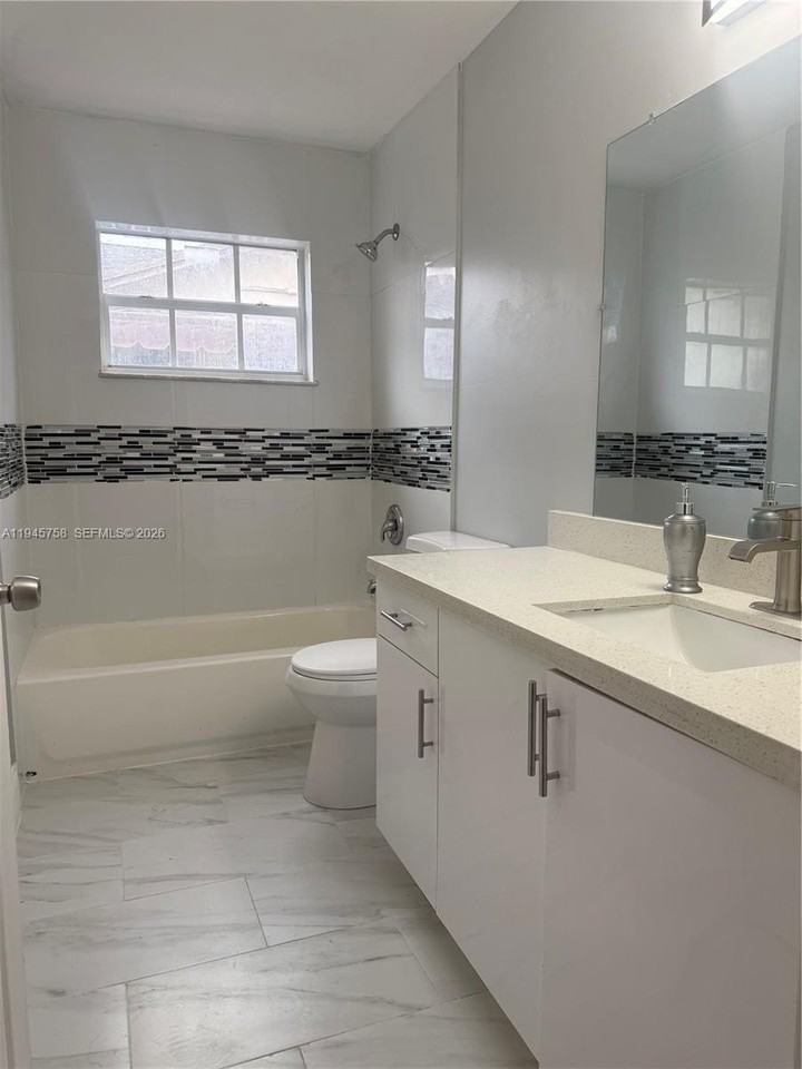 14285 Sw 287th St #0 - Photo 6 of 8