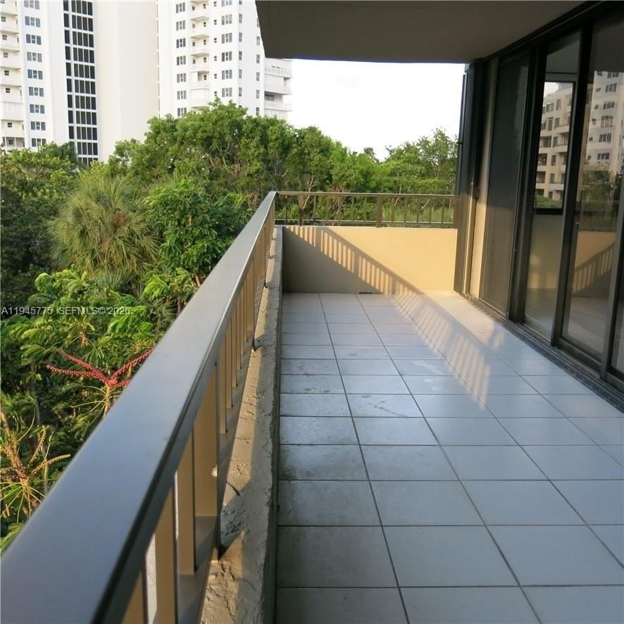 251 Crandon Blvd #309