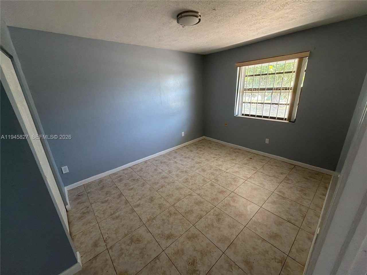 22192 Sw 117th Ave #1 - Photo 5 of 6