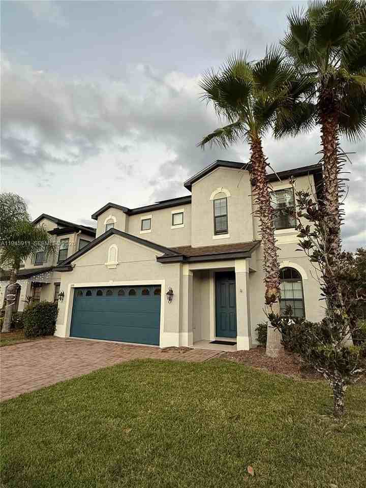 11016 Tahiti Isle Ln #11016 - Photo 2 of 40