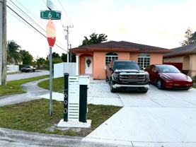 690 E 6th Pl - Photo 1 of 1