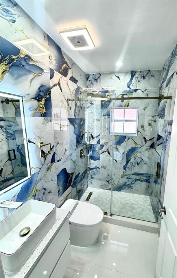 690 E 6th Pl - Photo 6 of 18