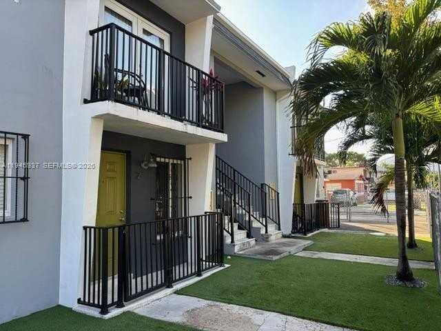 1000 Nw 5th St #2 - Photo 6 of 6