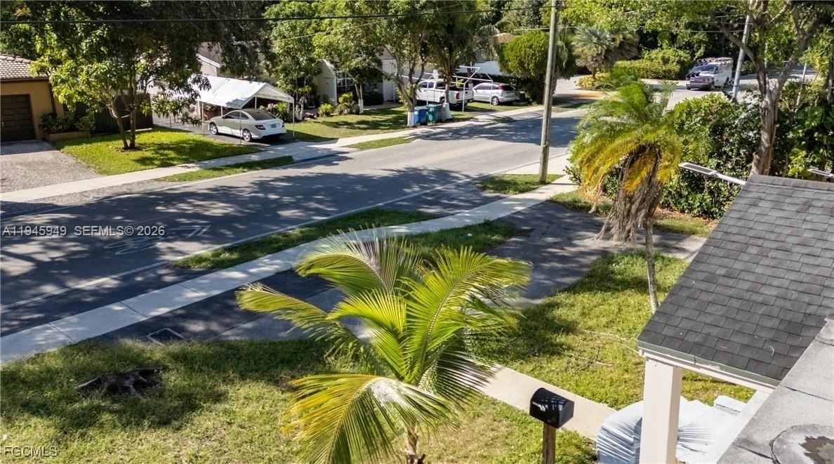 947 Ne 149th St #1 - Photo 5 of 10