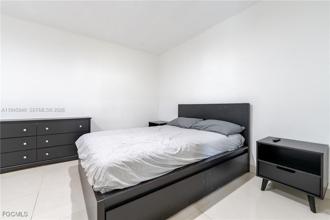 947 Ne 149th St #1 - Photo 7 of 10