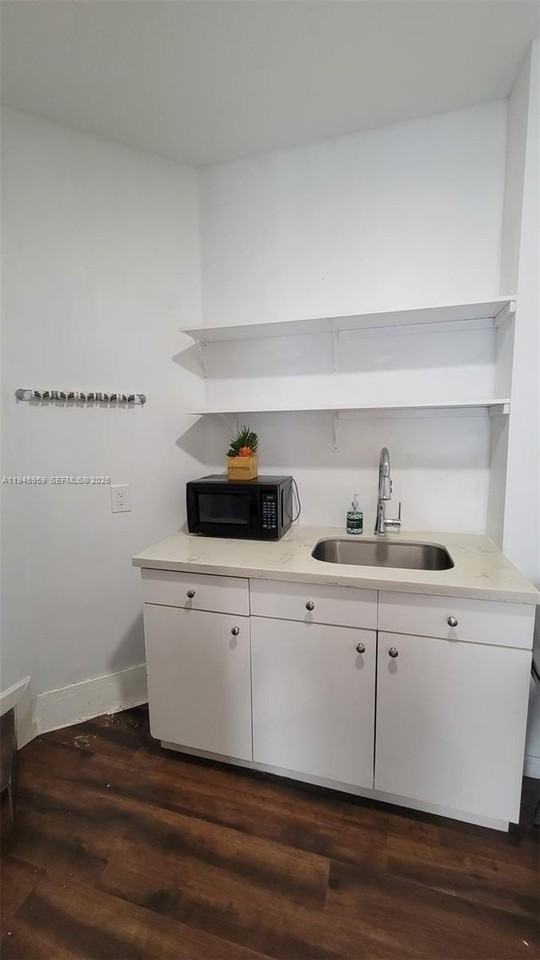 10172 Sw 159th Ave - Photo 7 of 10