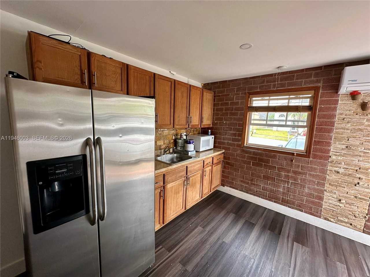 15448 Sw 62nd St #1 - Photo 2 of 7