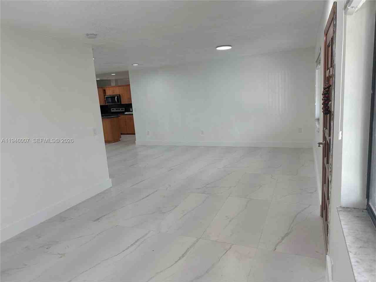 326 E 34th St - Photo 6 of 21