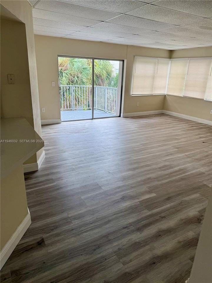 9390 E Bay Harbor Dr #10 - Photo 2 of 12