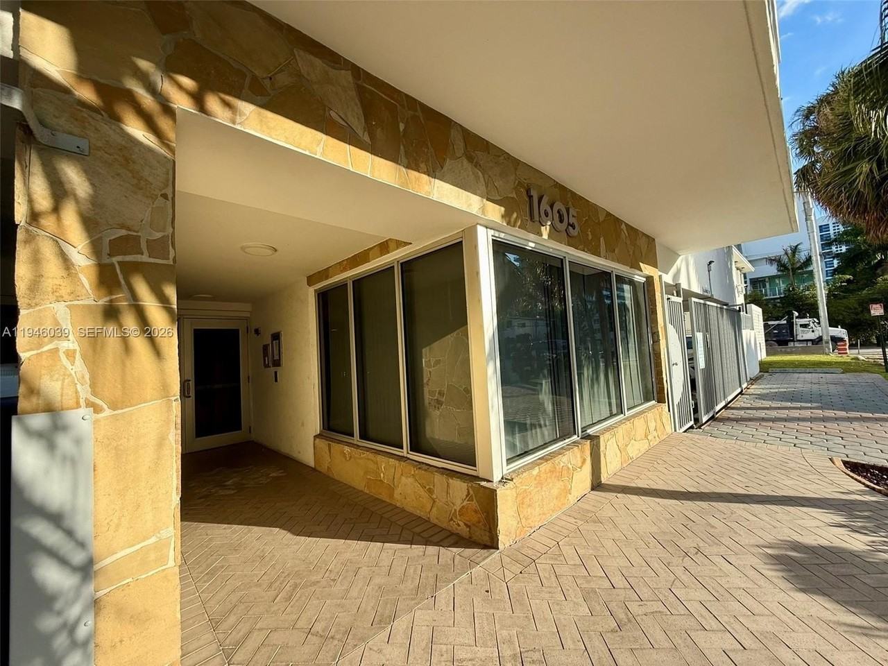 1605 Bay Rd #407 - Photo 2 of 31