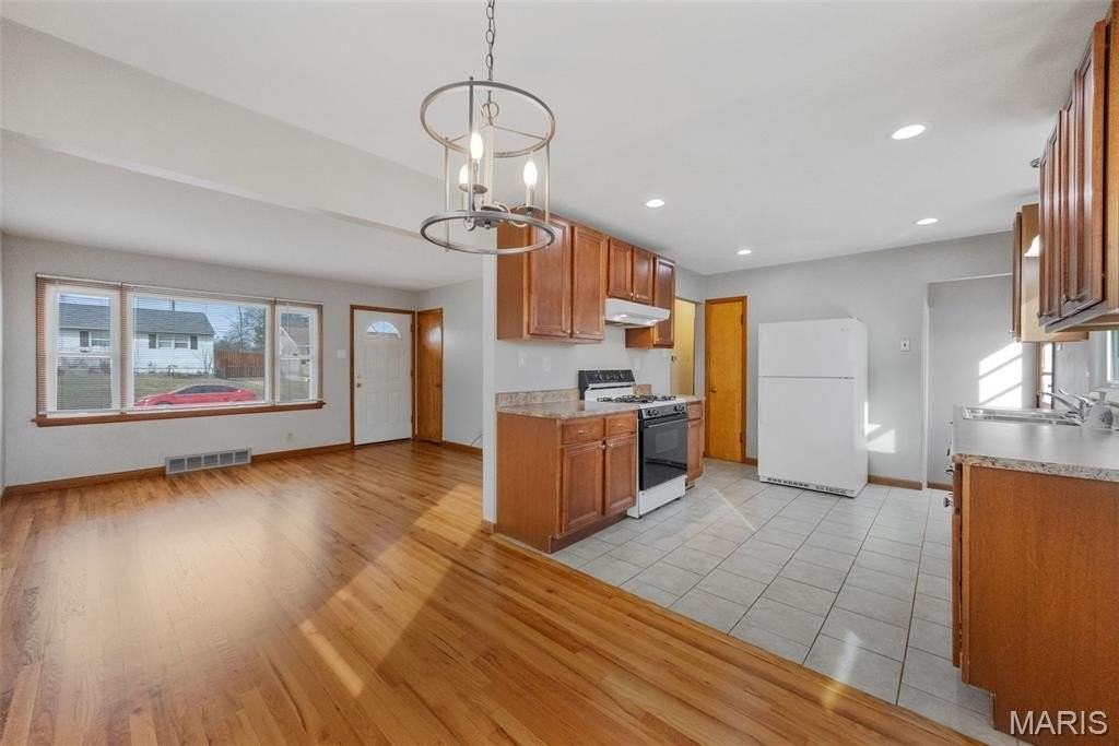 10224 Dandridge Dr - Photo 7 of 30