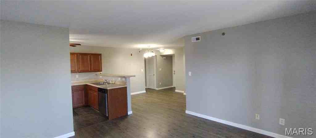 1201 Spring Creek Ln - Photo 2 of 18