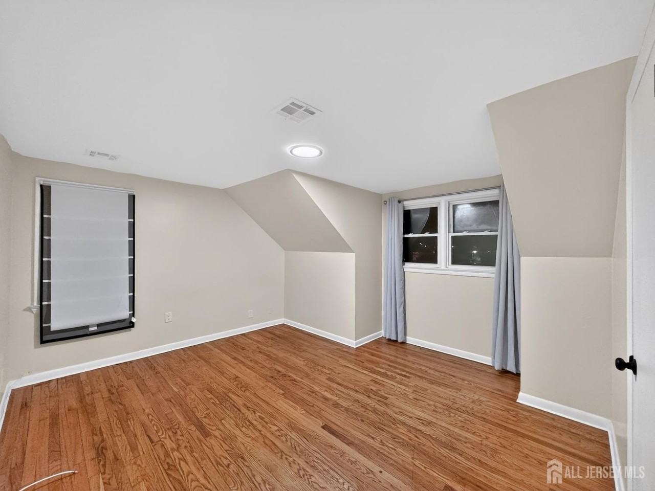 1154 Roosevelt Ave #2 - Photo 7 of 7