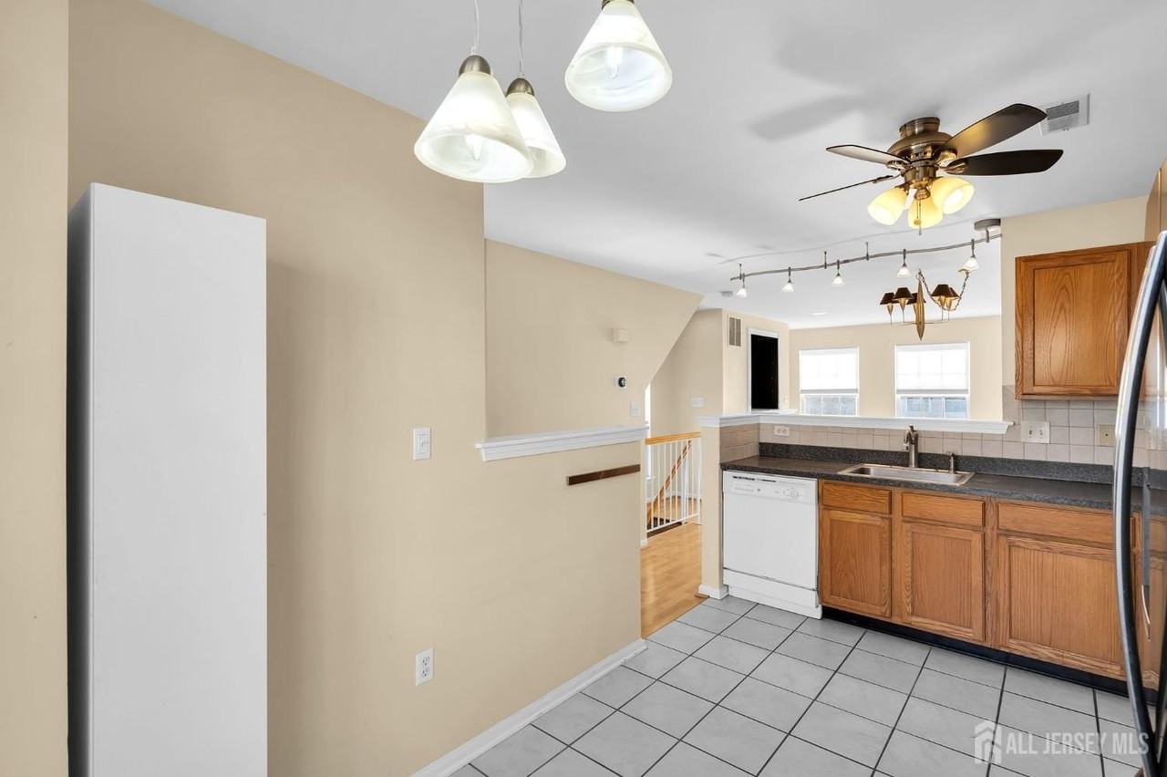 63 Giera Ct - Photo 7 of 25