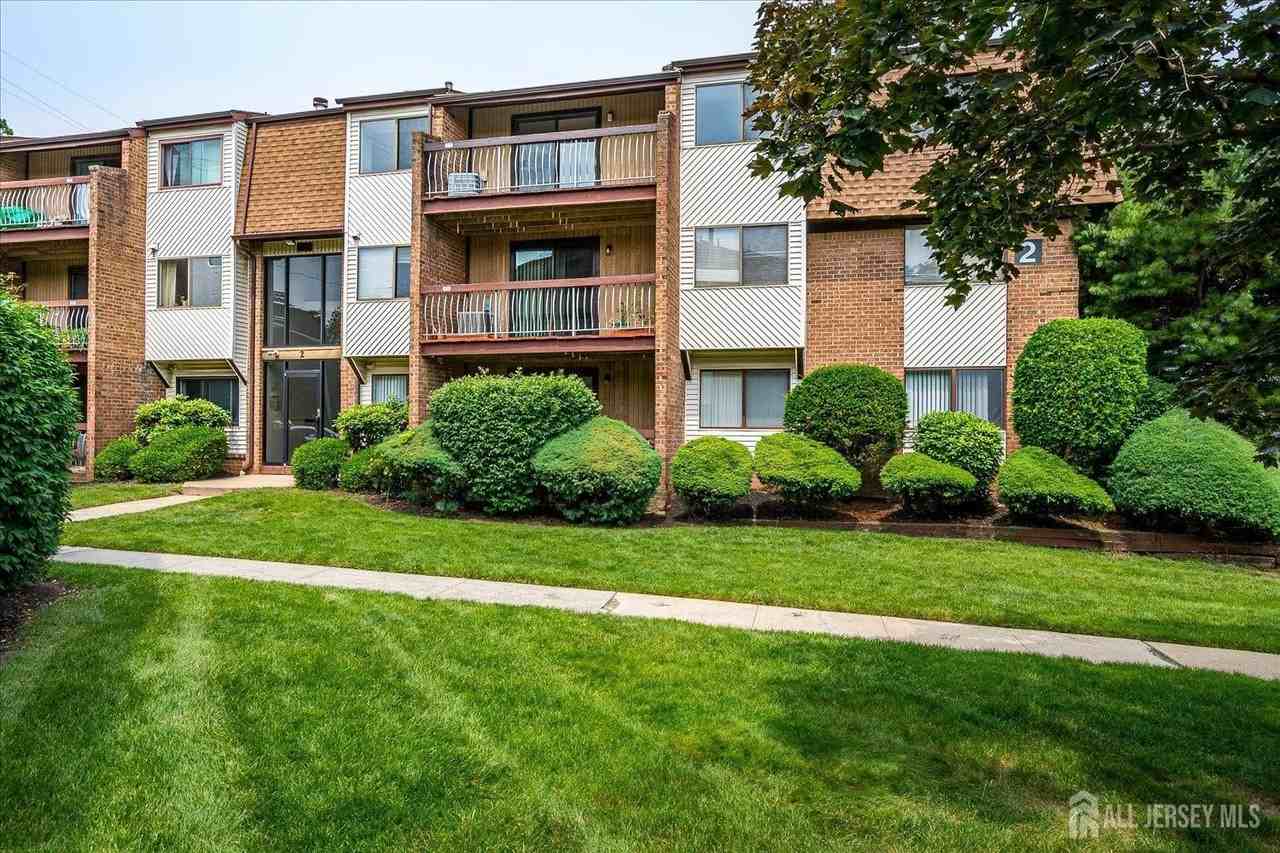 223 Edison Glen Ter - Photo 2 of 28