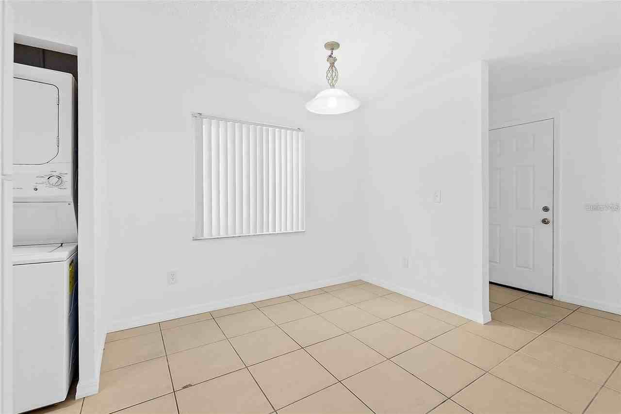 2258 S Daytona Ave #B - Photo 5 of 23