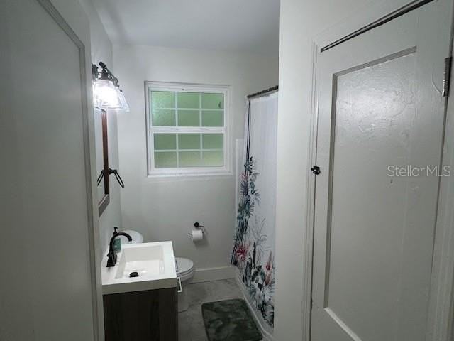 930 Ne 12th Ave - Photo 7 of 12