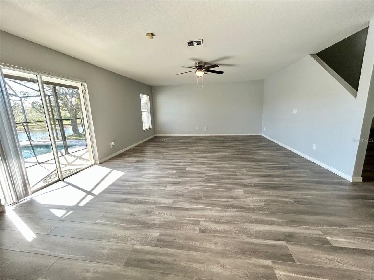 856 Windrose Dr - Photo 5 of 13