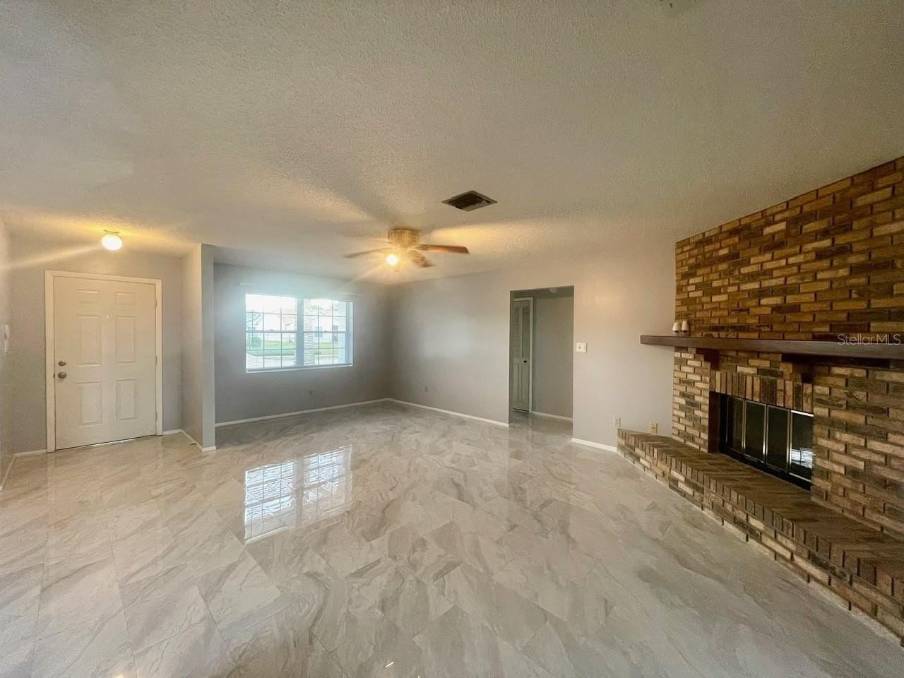 1734 Willa Cir - Photo 4 of 26