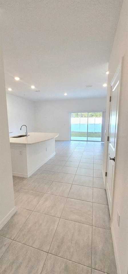 5000 Revolutionary Way - Photo 7 of 32