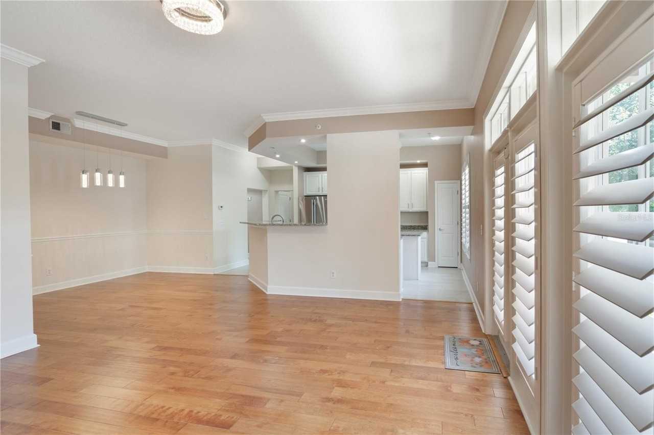 1231 Wright Cir #108 - Photo 5 of 36