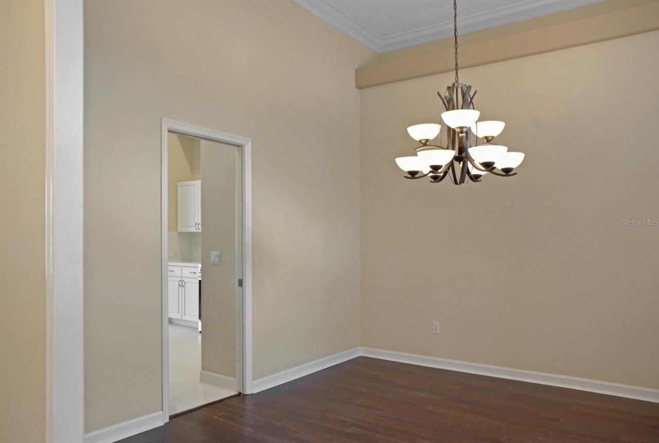 1401 Sweet Bay Ct - Photo 7 of 38