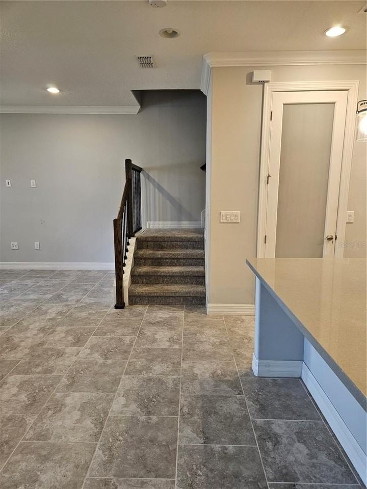 Celleny Ct - Photo 4 of 34