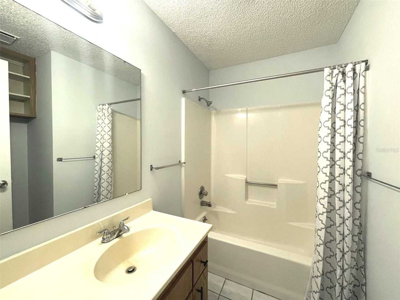 1056 S Buena Vista Dr - Photo 5 of 24