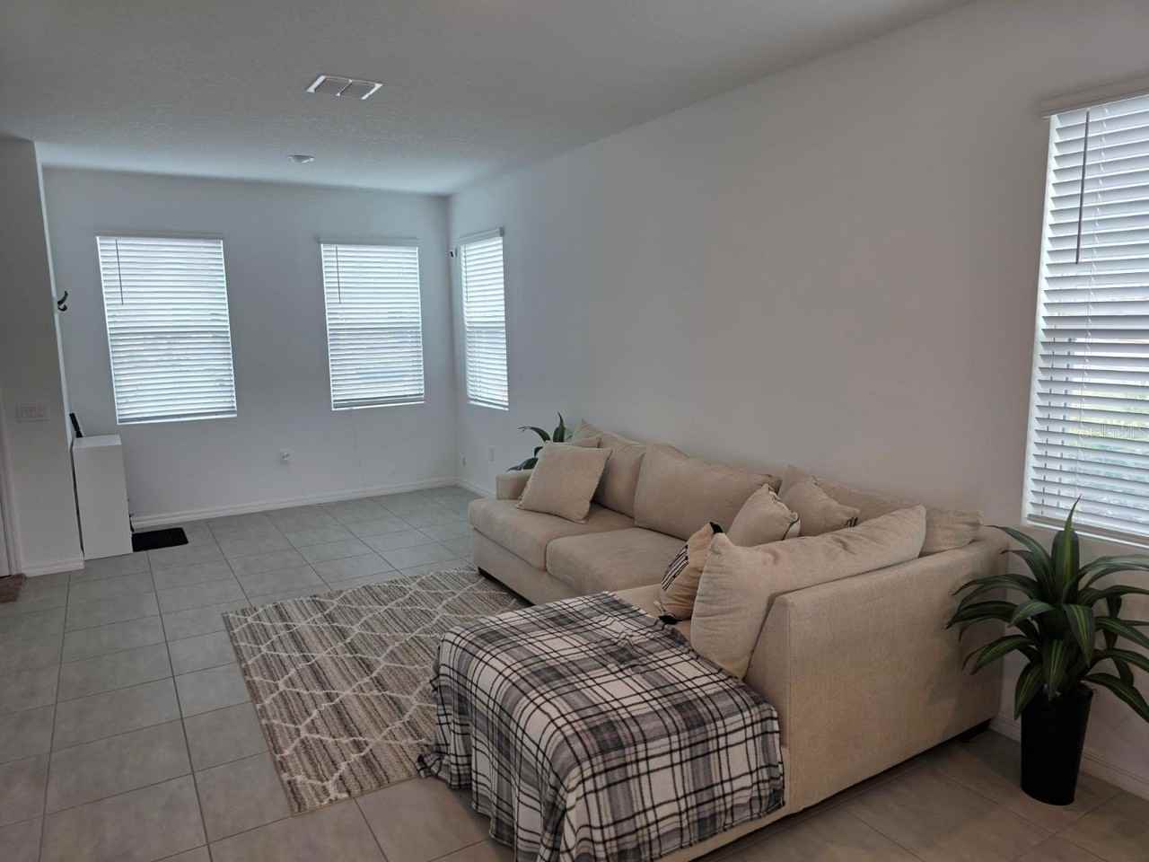 3318 Composition St - Photo 4 of 28