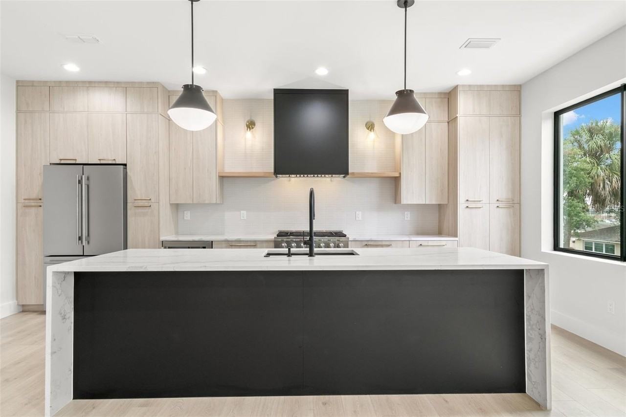 2209 N Boulevard #1 - Photo 7 of 22