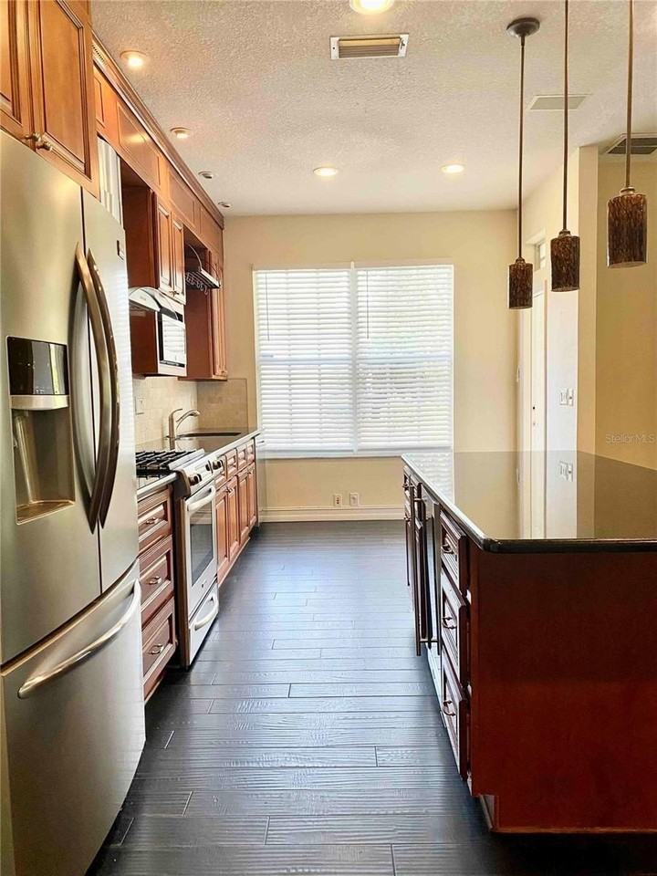 10503 Chilmark Way - Photo 4 of 47