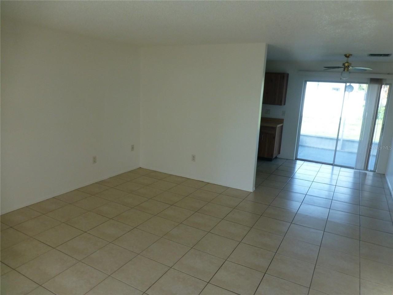 6811 Lassen Ave - Photo 4 of 16