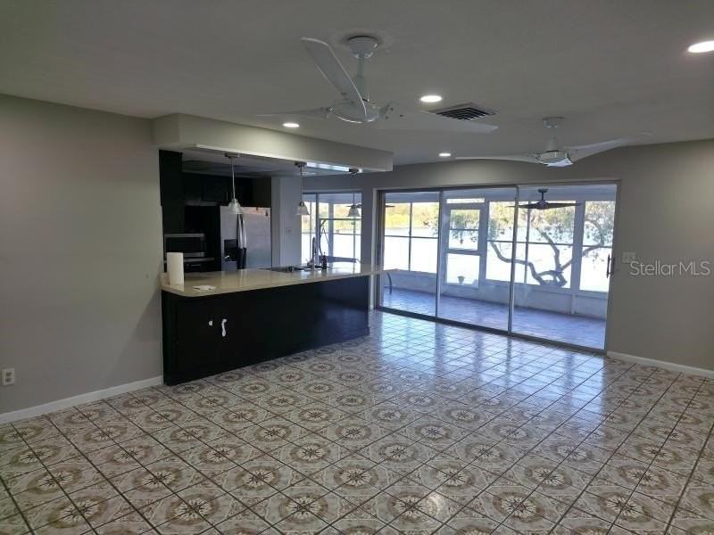 2111 N Keene Rd - Photo 7 of 35