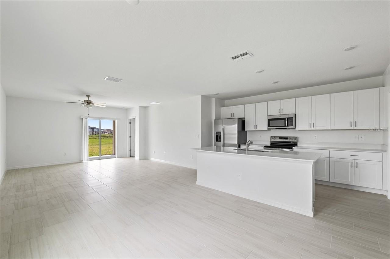 11517 Radiant Shore Loop - Photo 5 of 41