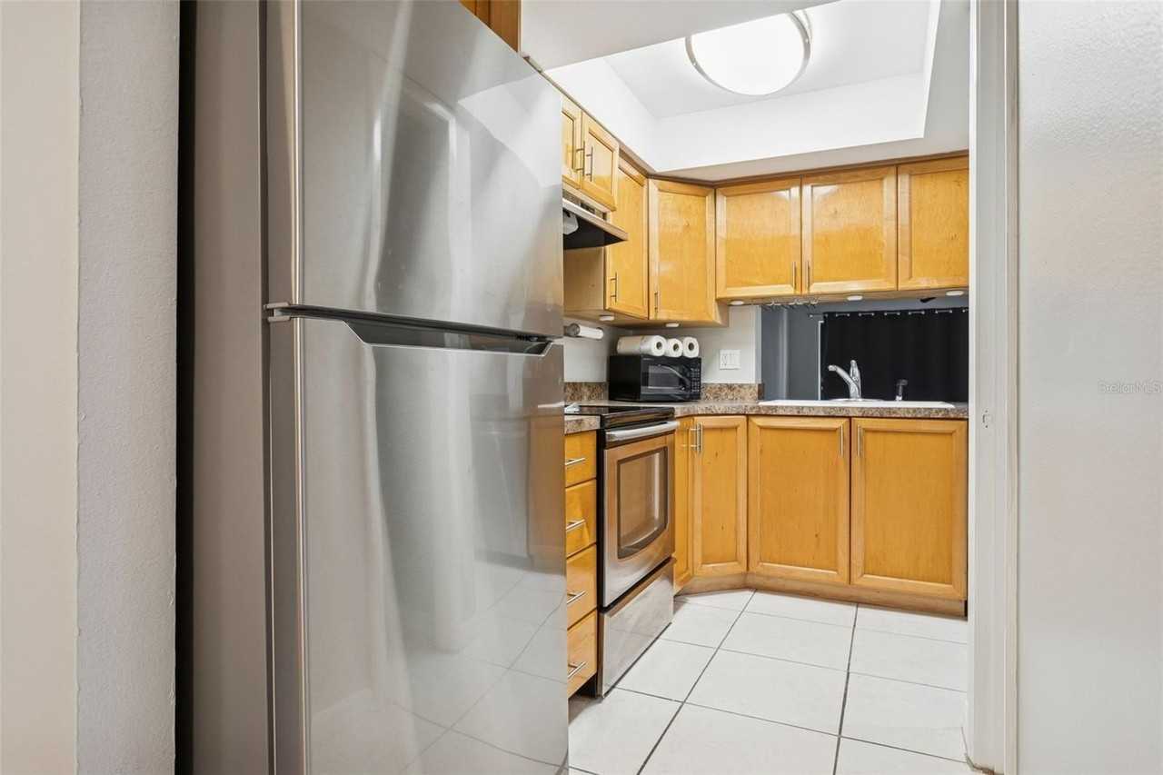 7858 Niagara Ave #605 - Photo 6 of 25