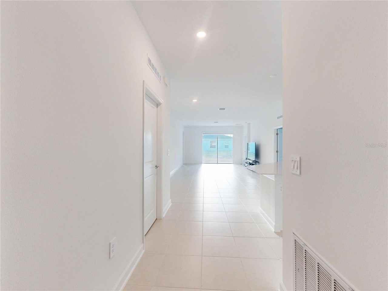 4764 Waltham Forest Dr - Photo 5 of 36