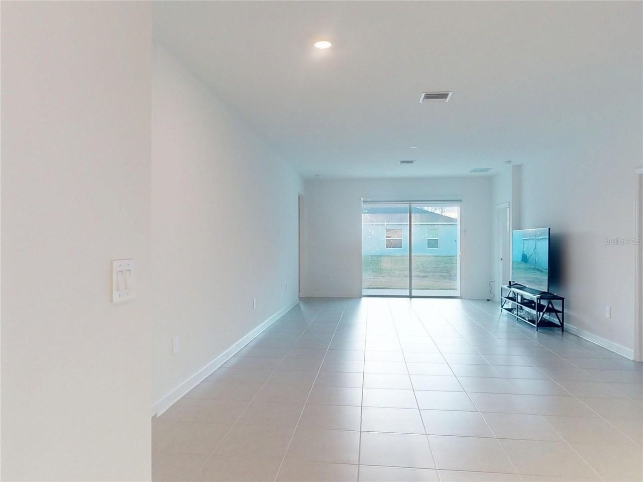 4764 Waltham Forest Dr - Photo 6 of 36