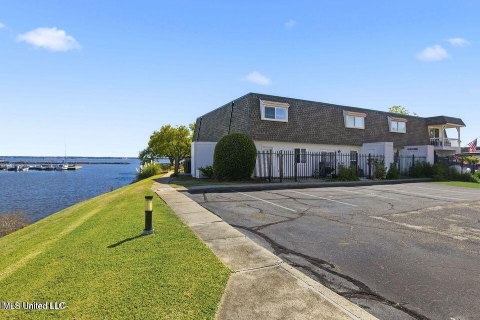 550 Post Rd Unit 806 - Photo 7 of 50