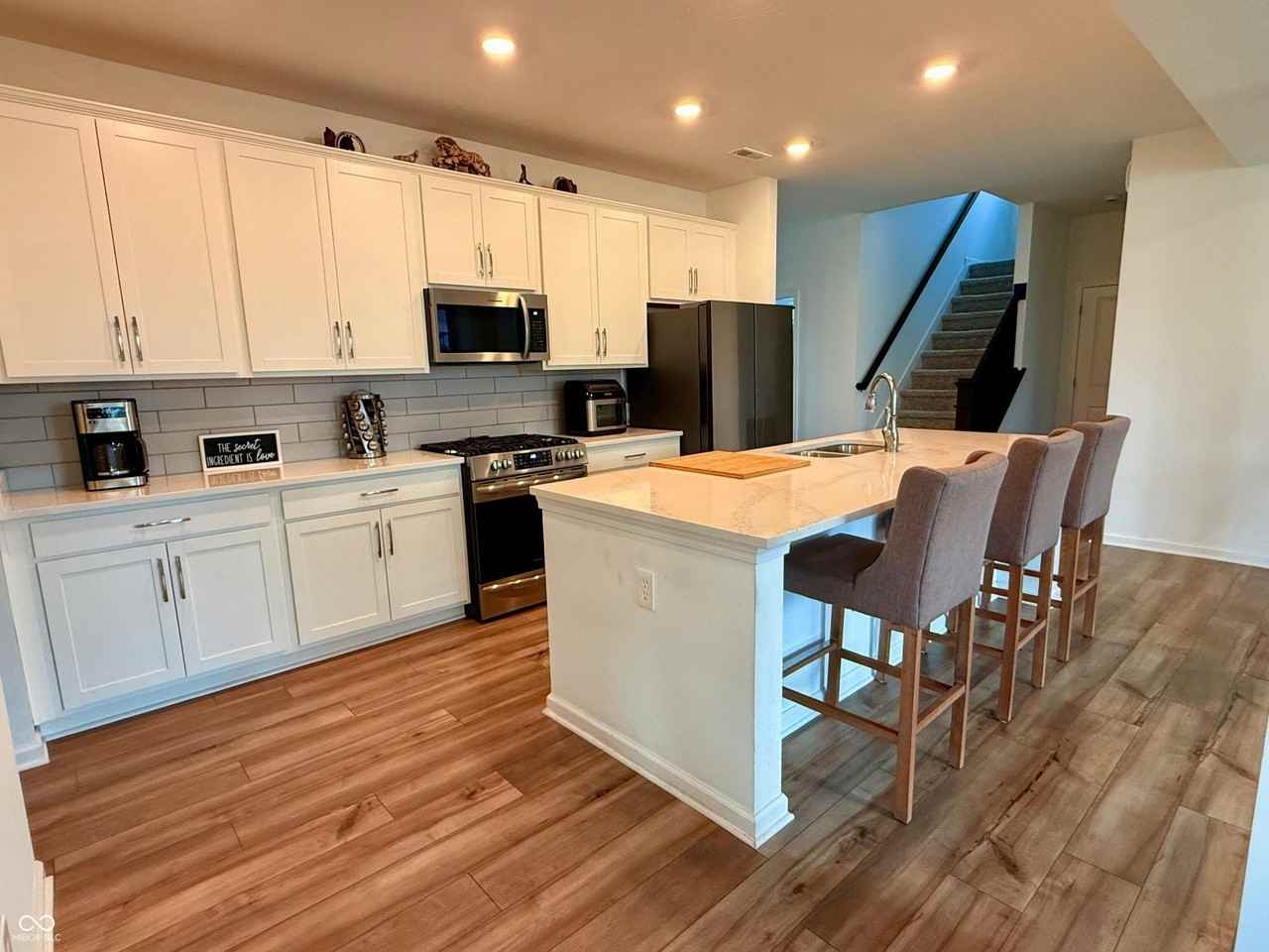 425 Cape May Dr - Photo 5 of 13