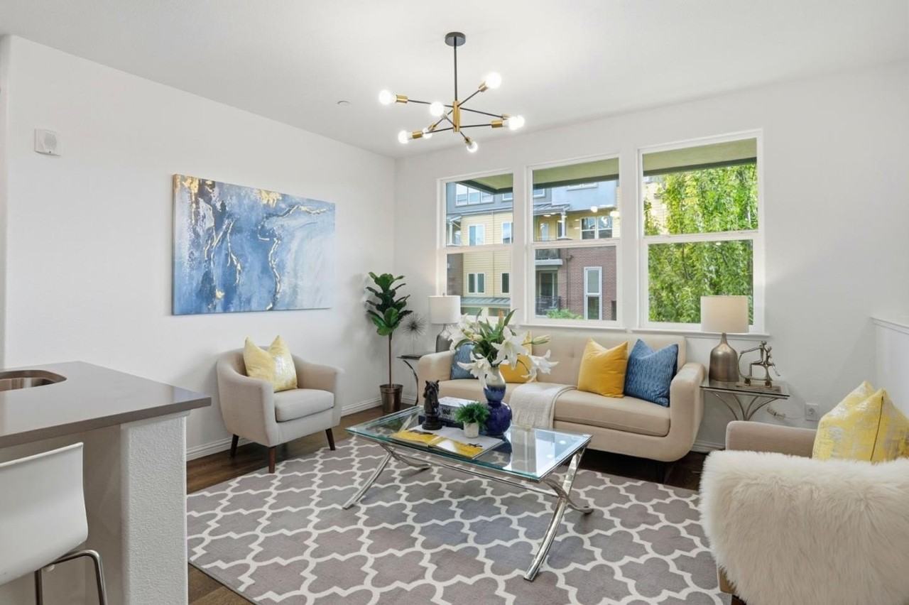 678 Squire Ave - Photo 4 of 26