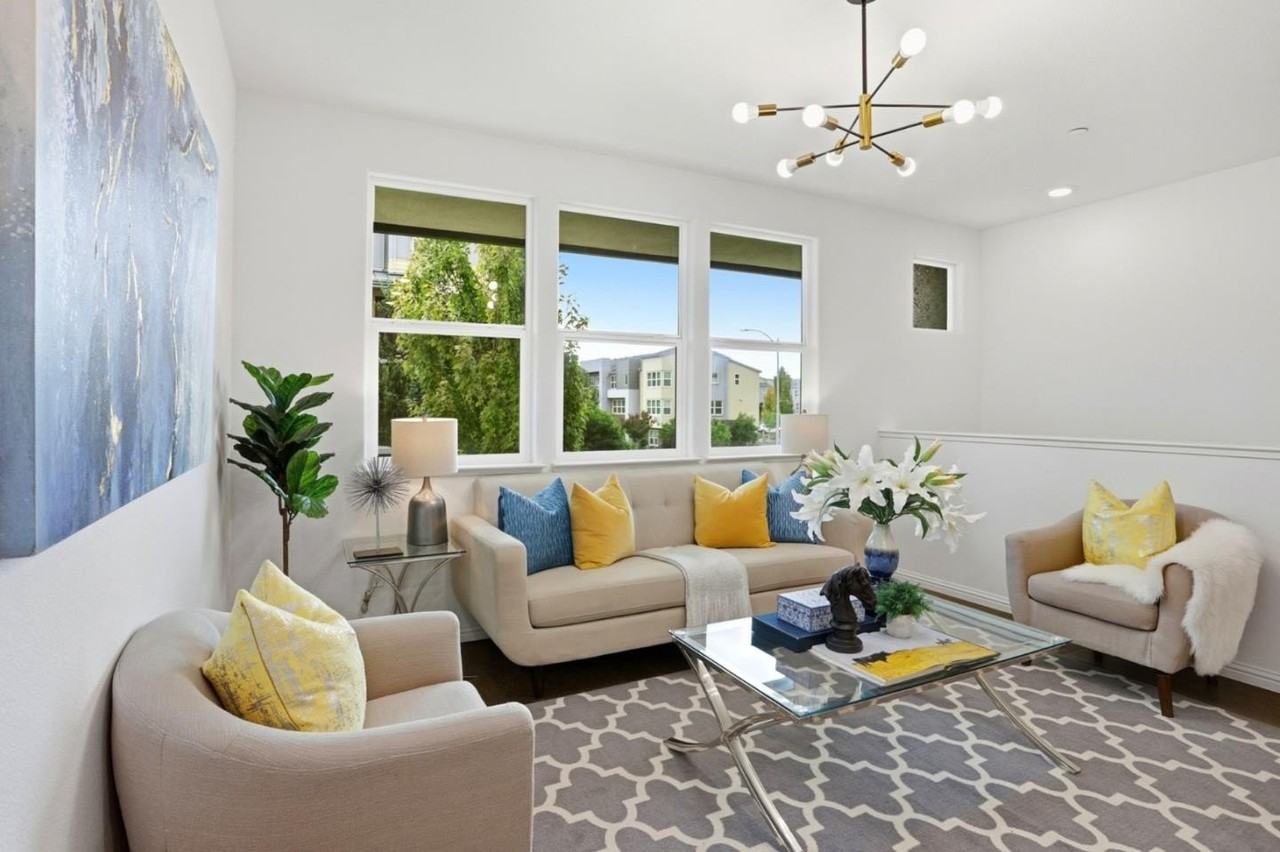 678 Squire Ave - Photo 5 of 26