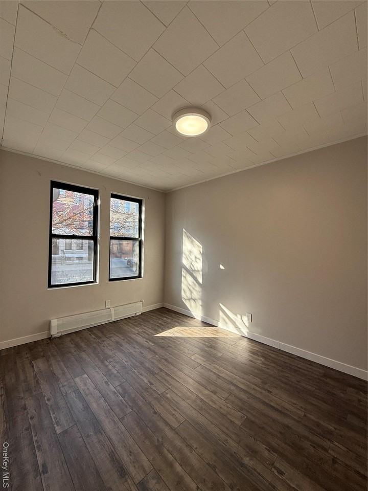 4313 25th Ave - Photo 7 of 8