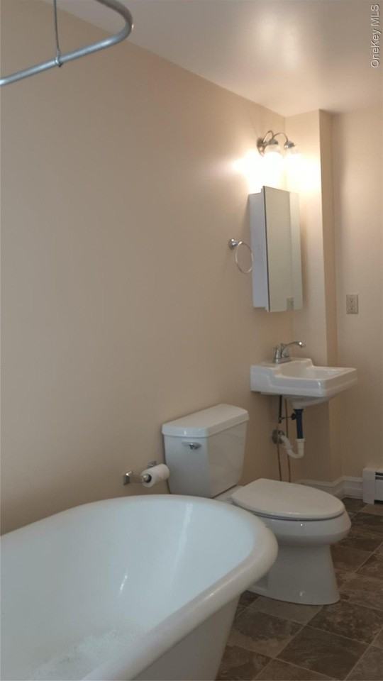 70 Academy Ave - Photo 5 of 14