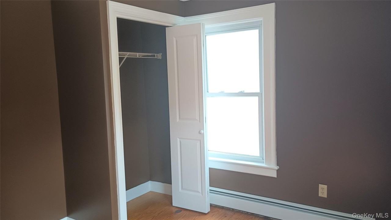 70 Academy Ave - Photo 7 of 14