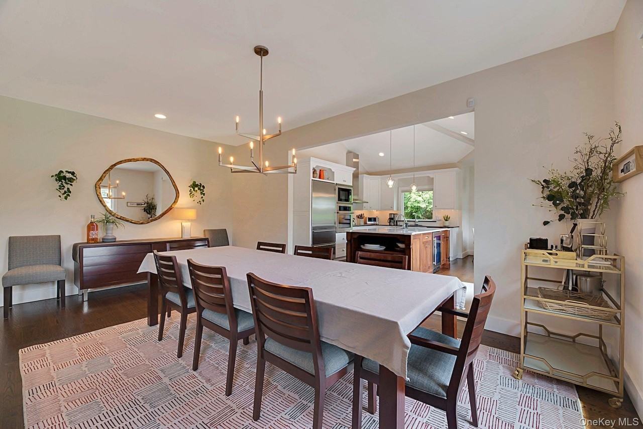 450 Sterling Woods Ln - Photo 7 of 33