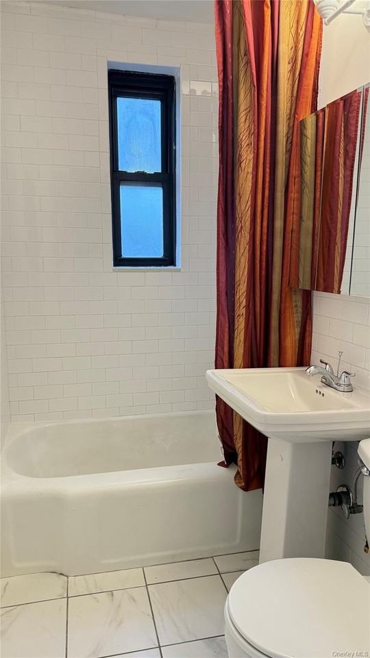 15040 71st Ave Apt 4 #4G - Photo 4 of 6