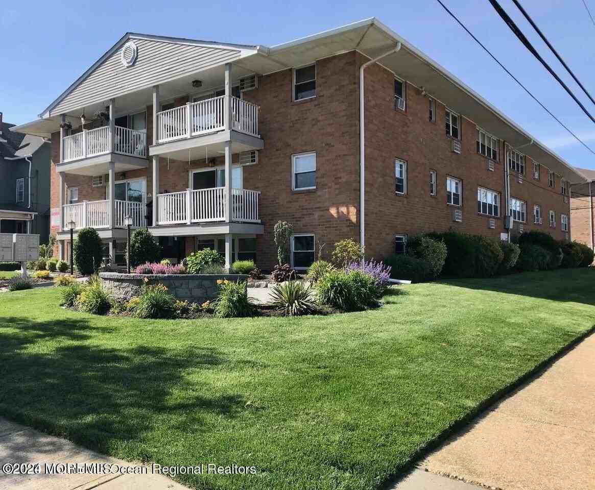 301 6th Ave Unit 305 #305