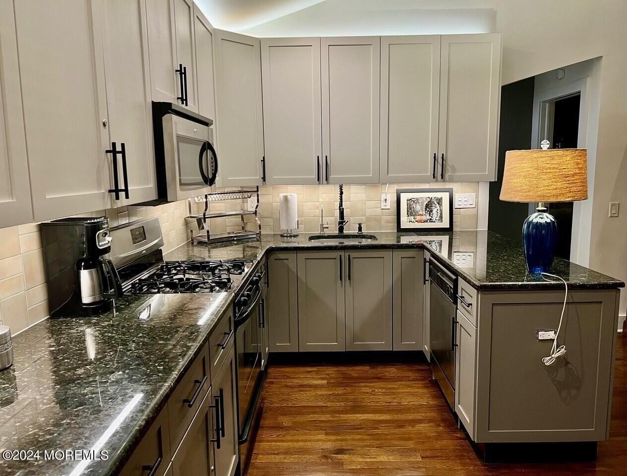 301 6th Ave Unit 305 #305 - Photo 7 of 19