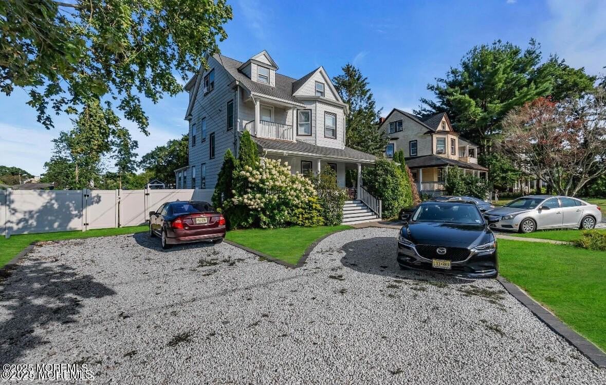 343 Norwood Ave - Photo 3 of 26