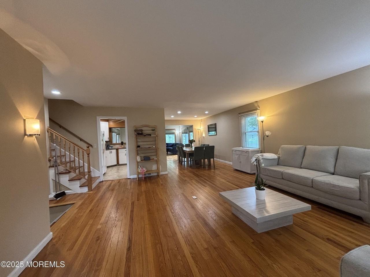 187 Elmwood Rd - Photo 6 of 23